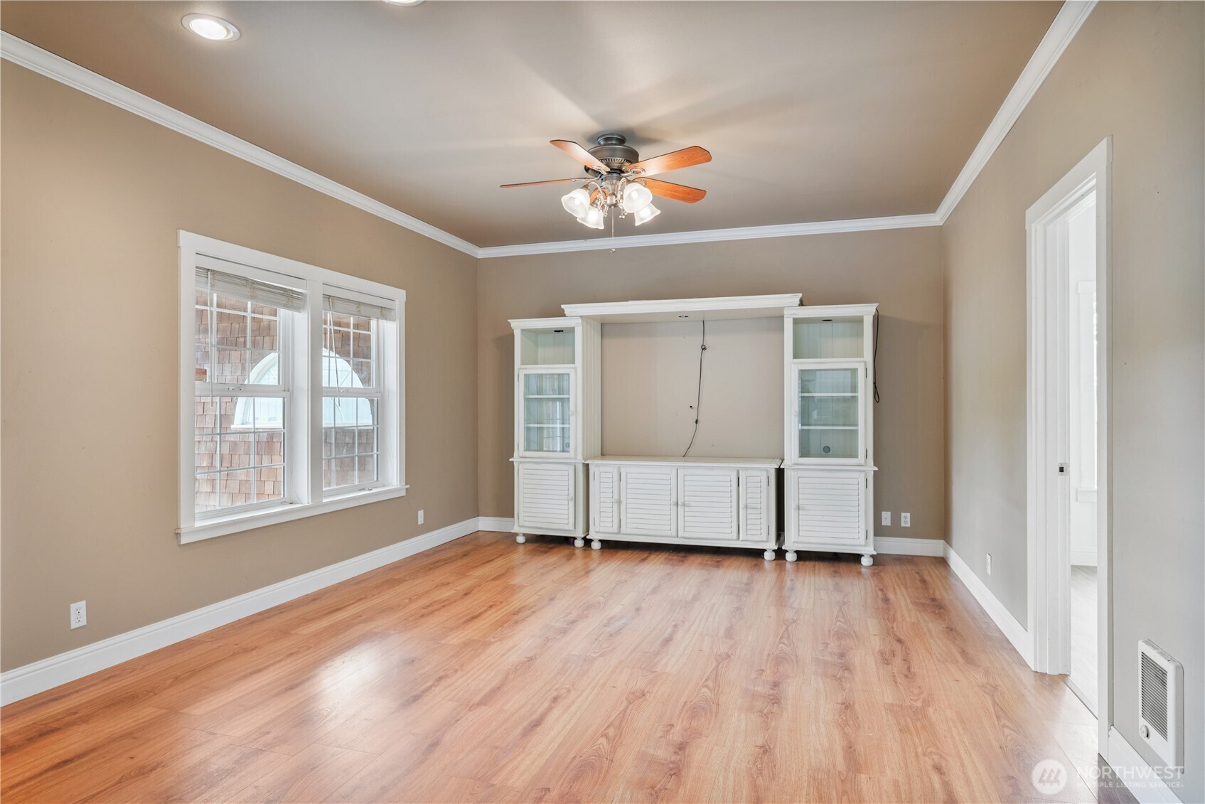 1608 N Washington Avenue , Long Beach, WA 98631