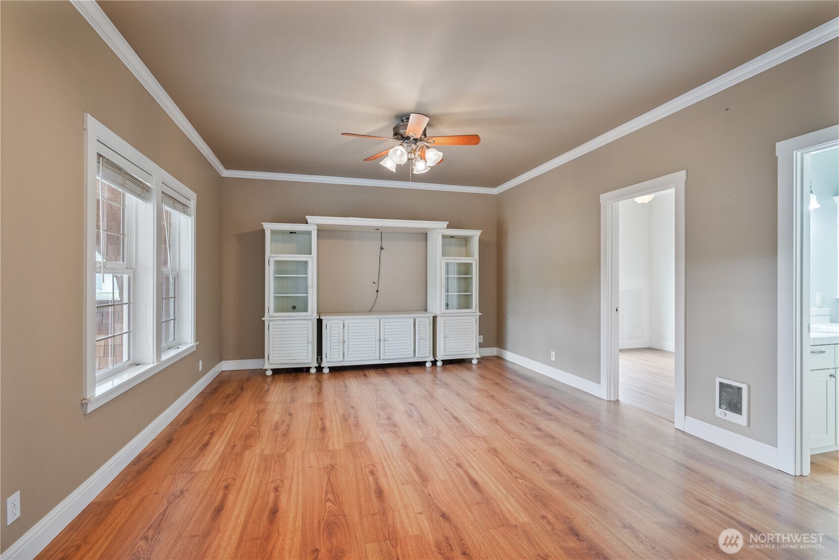 1608 N Washington Avenue , Long Beach, WA 98631