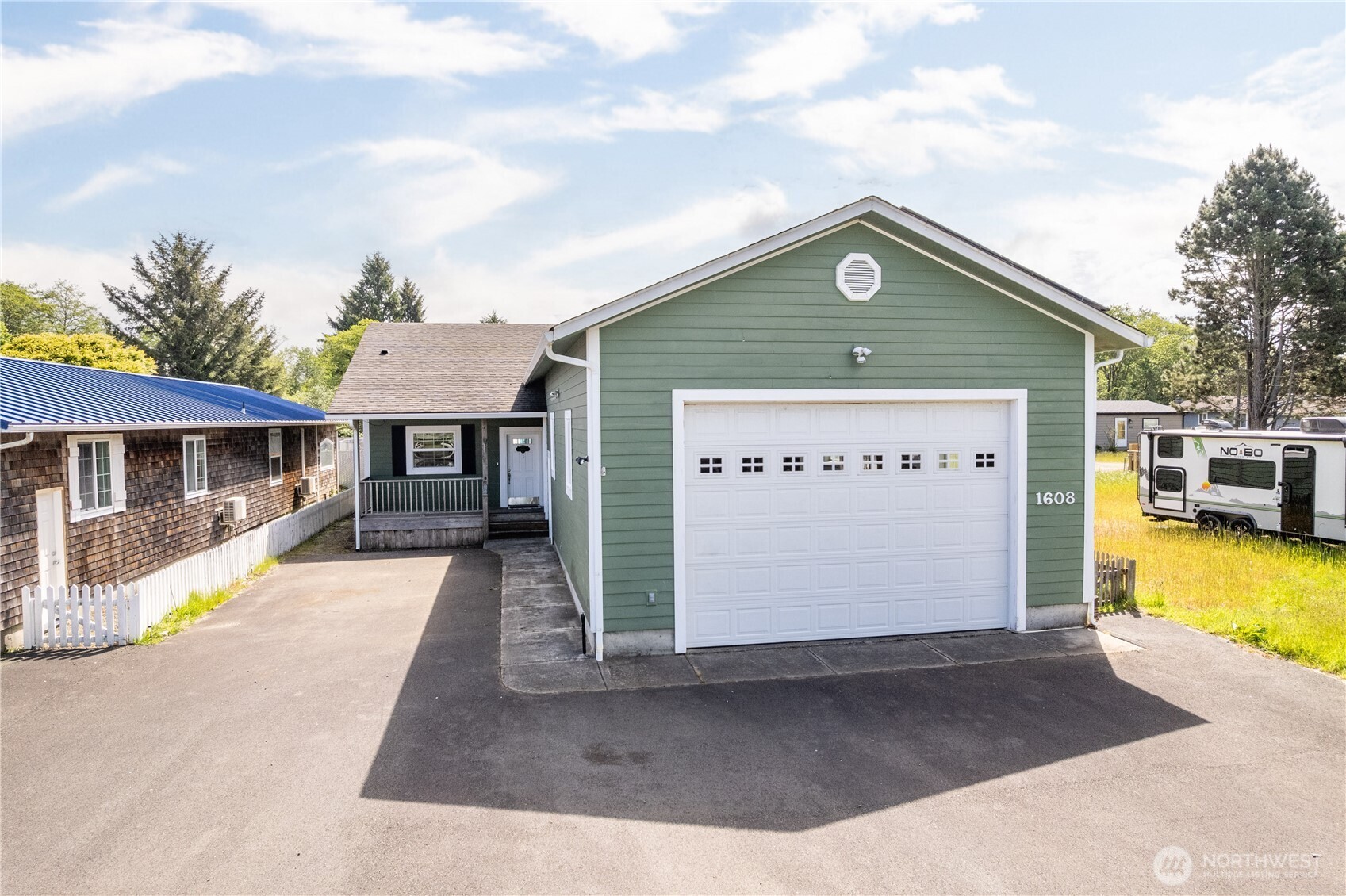 1608 N Washington Avenue , Long Beach, WA 98631