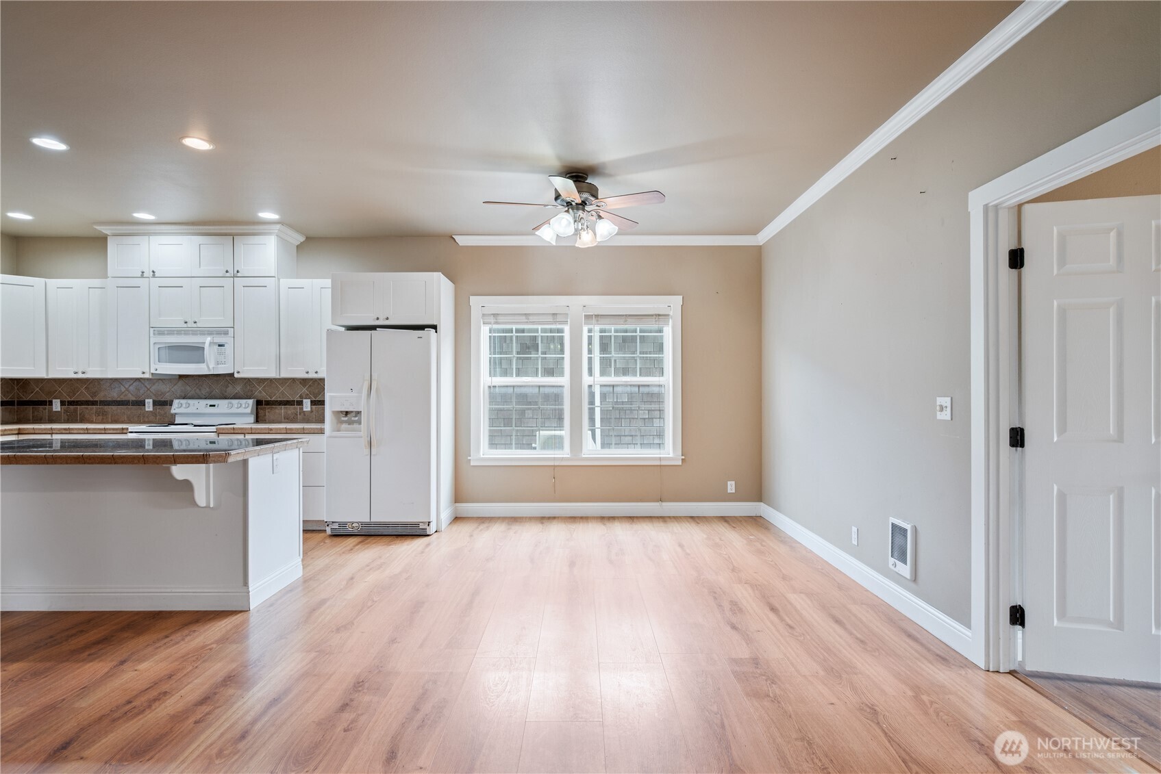 1608 N Washington Avenue , Long Beach, WA 98631