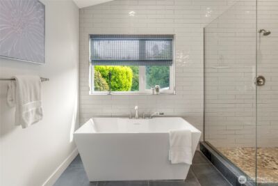 9226 25th Avenue NW, Seattle, WA 98117 - Photo 16