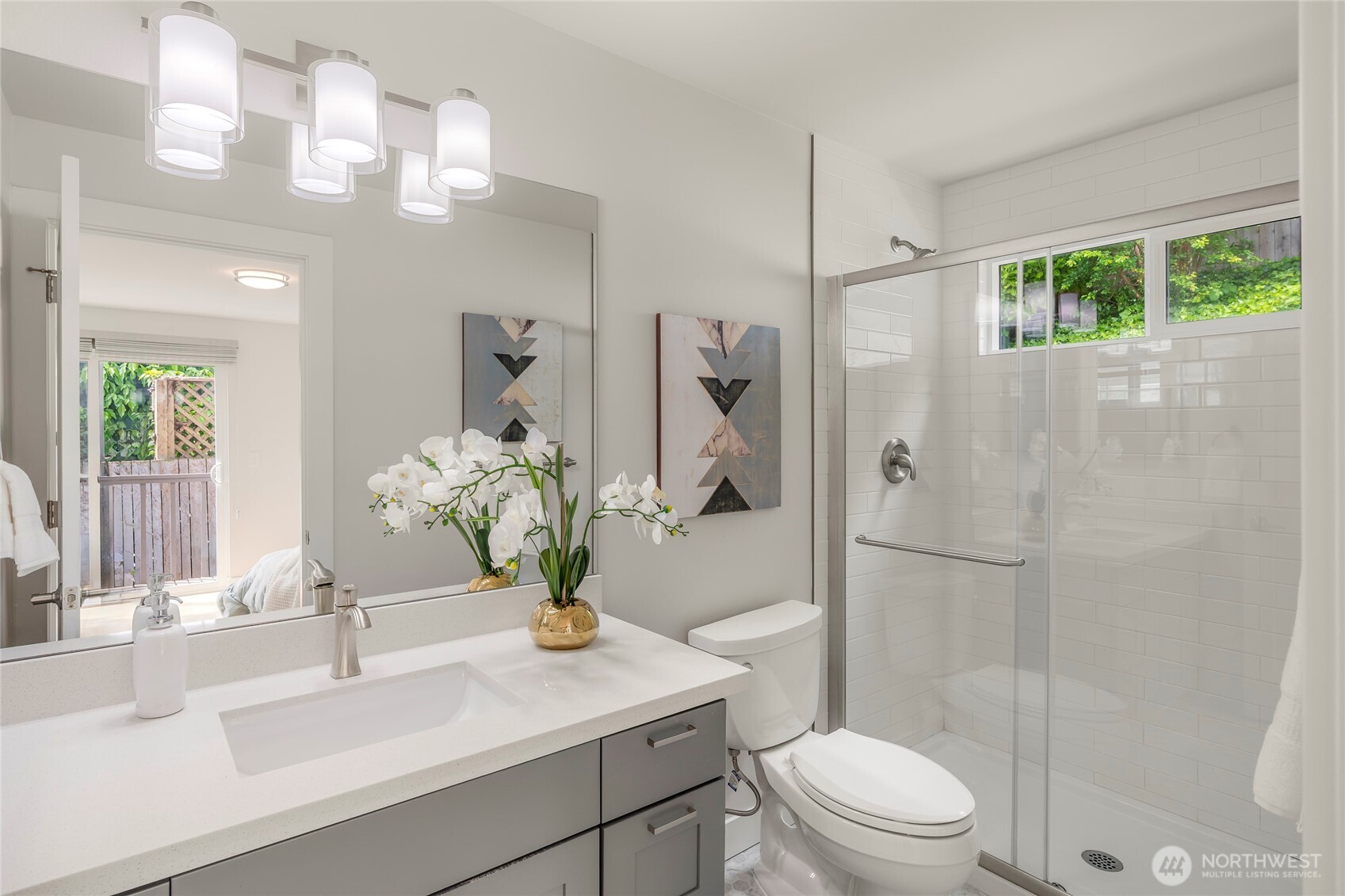 9226 25th Avenue NW, Seattle, WA 98117
