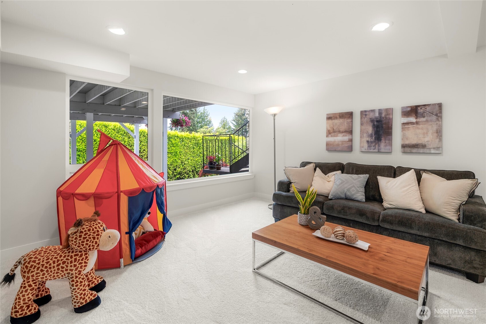 9226 25th Avenue NW, Seattle, WA 98117