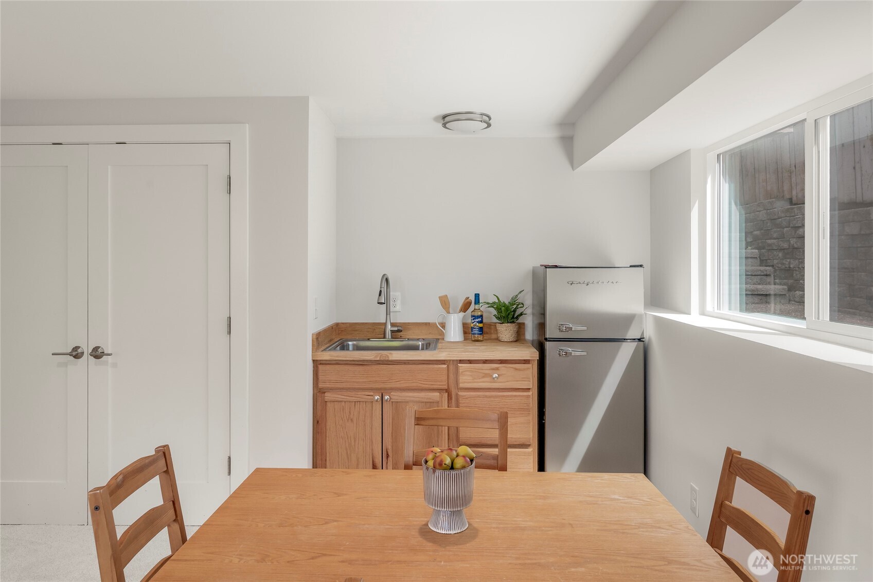 9226 25th Avenue NW, Seattle, WA 98117