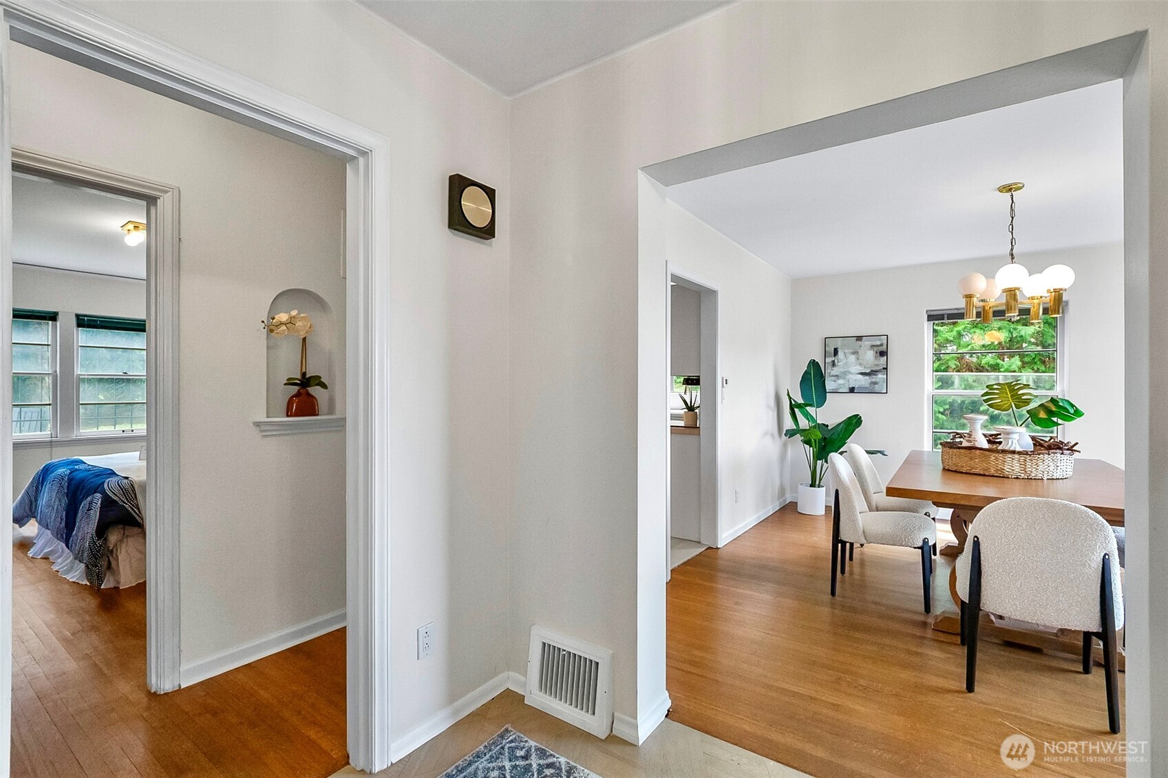 2814 42nd Avenue W, Seattle, WA 98199