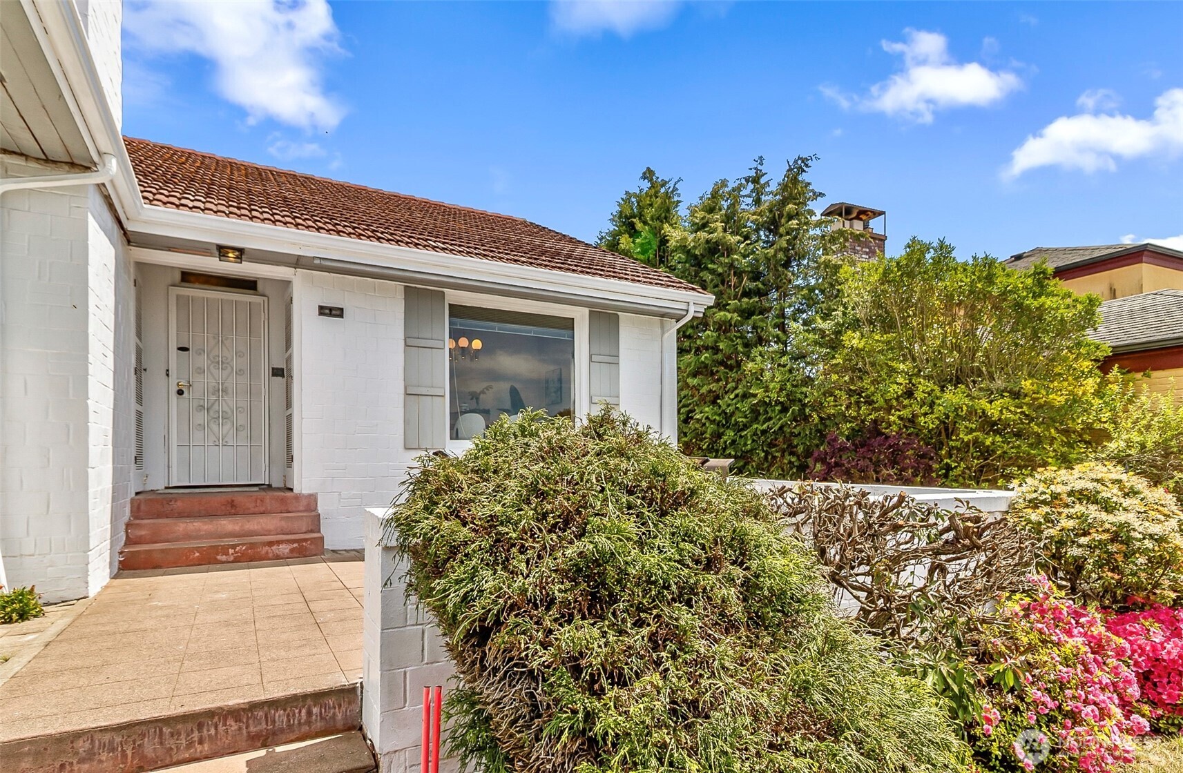 2814 42nd Avenue W, Seattle, WA 98199