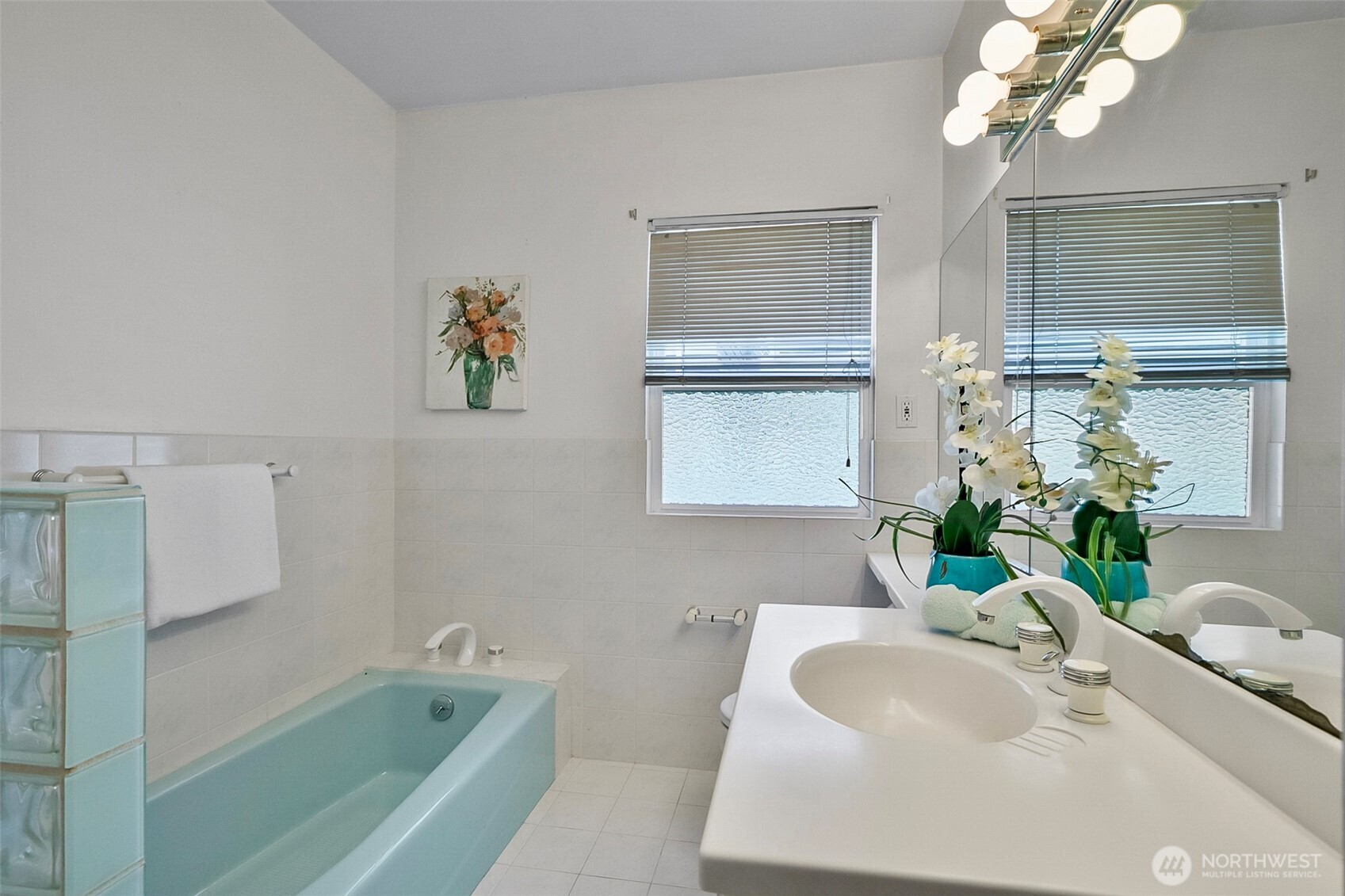 2814 42nd Avenue W, Seattle, WA 98199