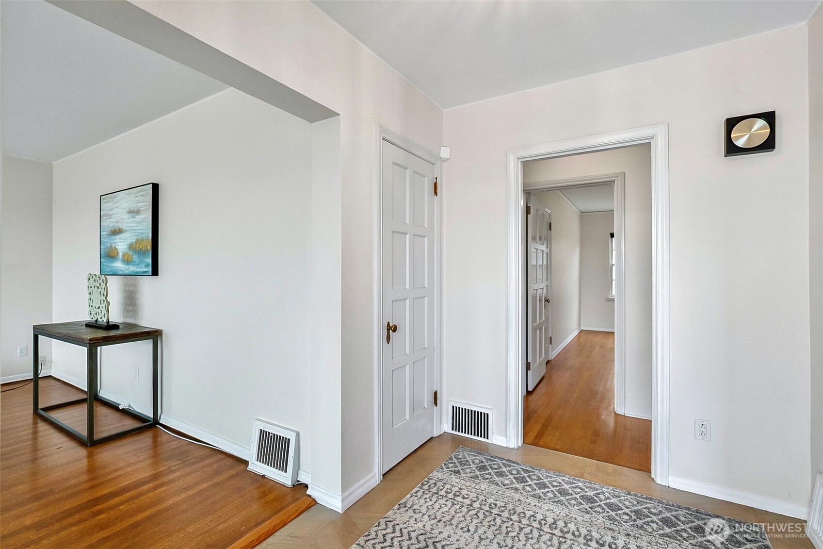 2814 42nd Avenue W, Seattle, WA 98199