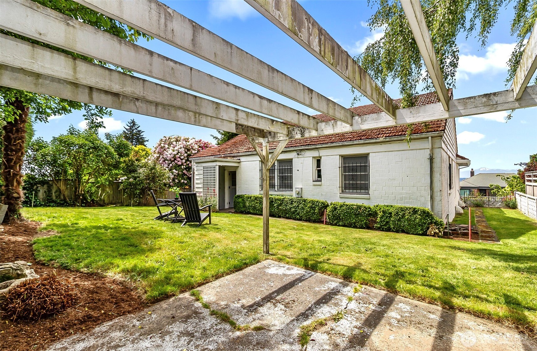 2814 42nd Avenue W, Seattle, WA 98199