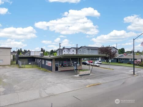 816 W Main Street , Centralia, WA 98531