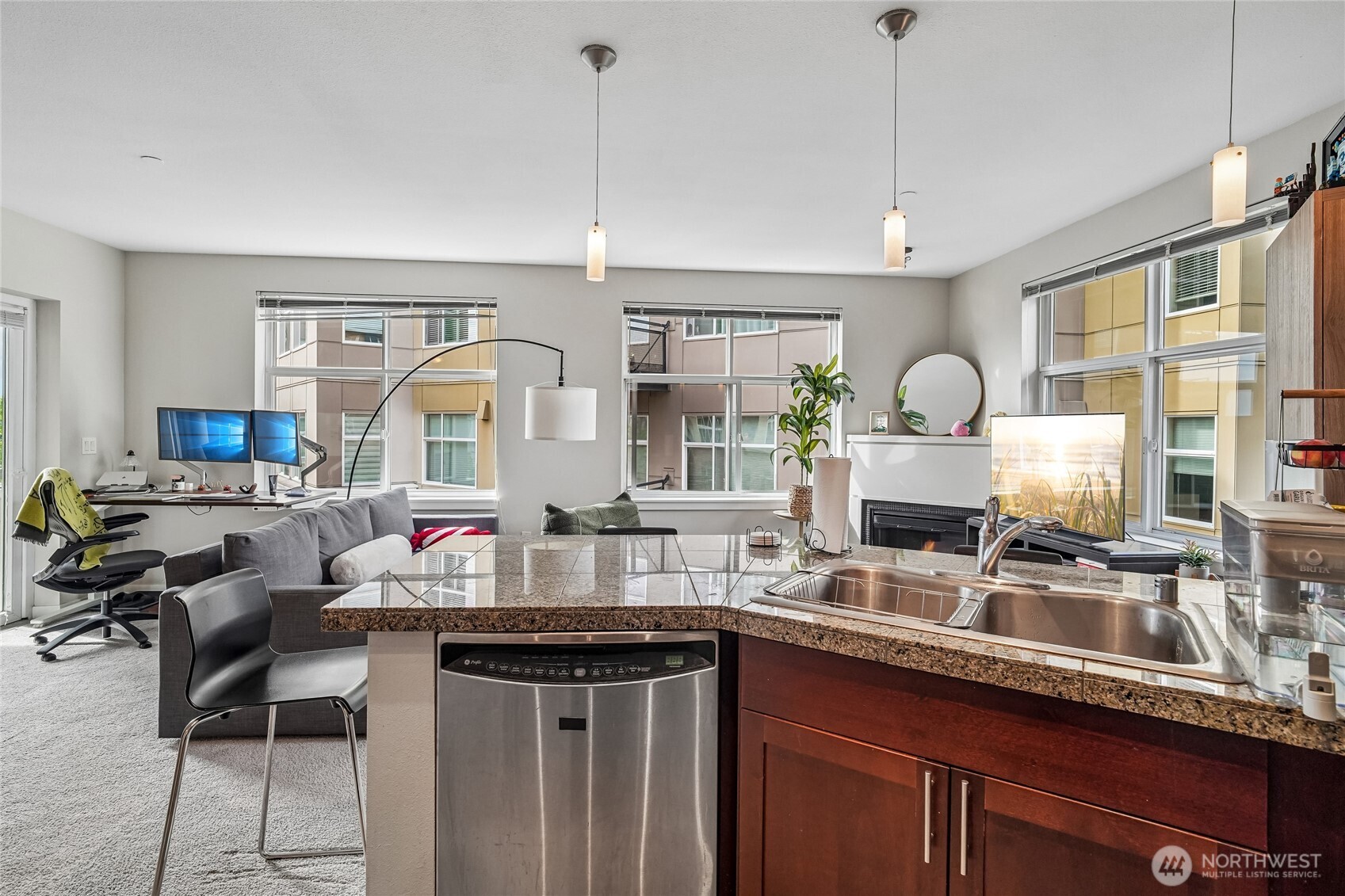 5440 Leary Avenue NW #526, Seattle, WA 98107