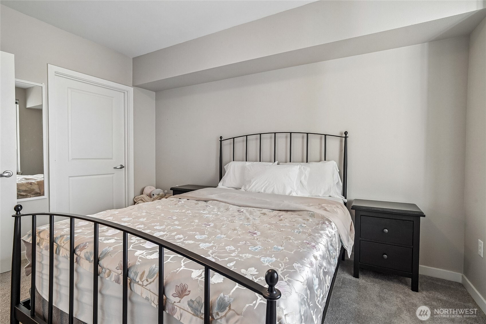 5440 Leary Avenue NW #526, Seattle, WA 98107