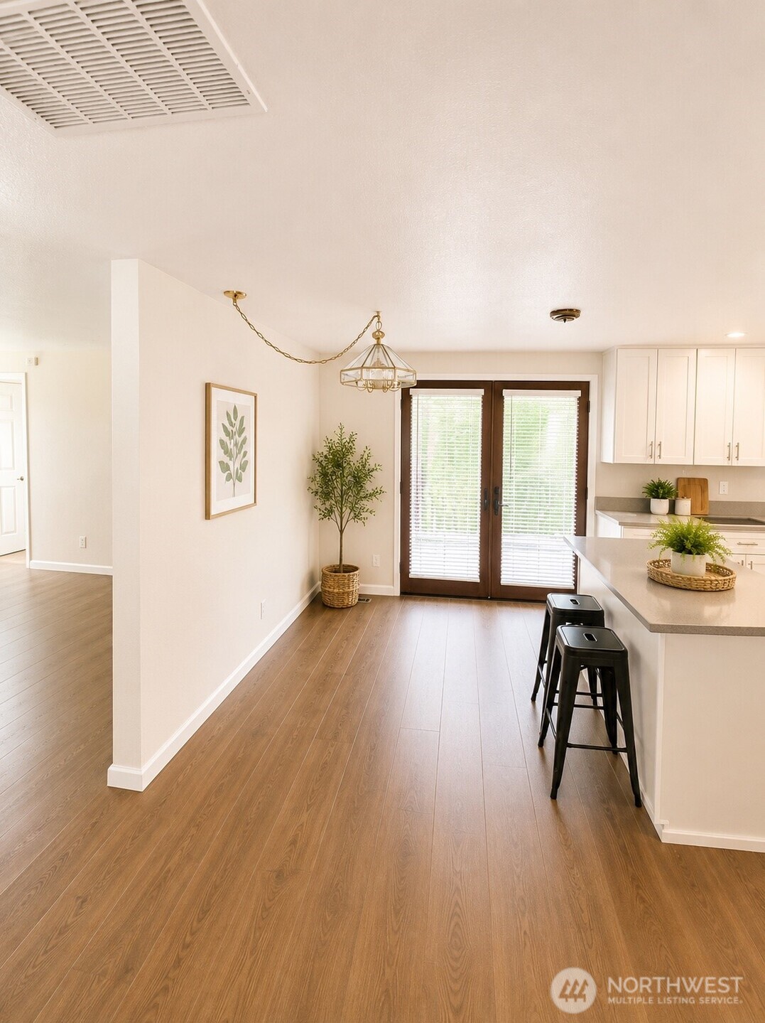 11210 133rd Avenue SE, Rainier, WA 98576