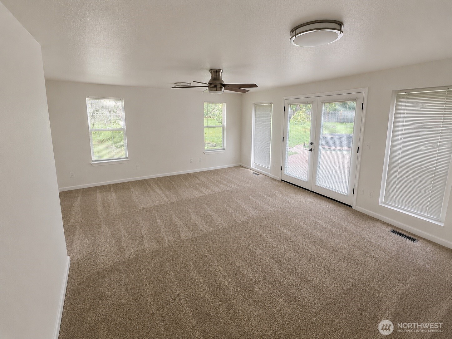 11210 133rd Avenue SE, Rainier, WA 98576