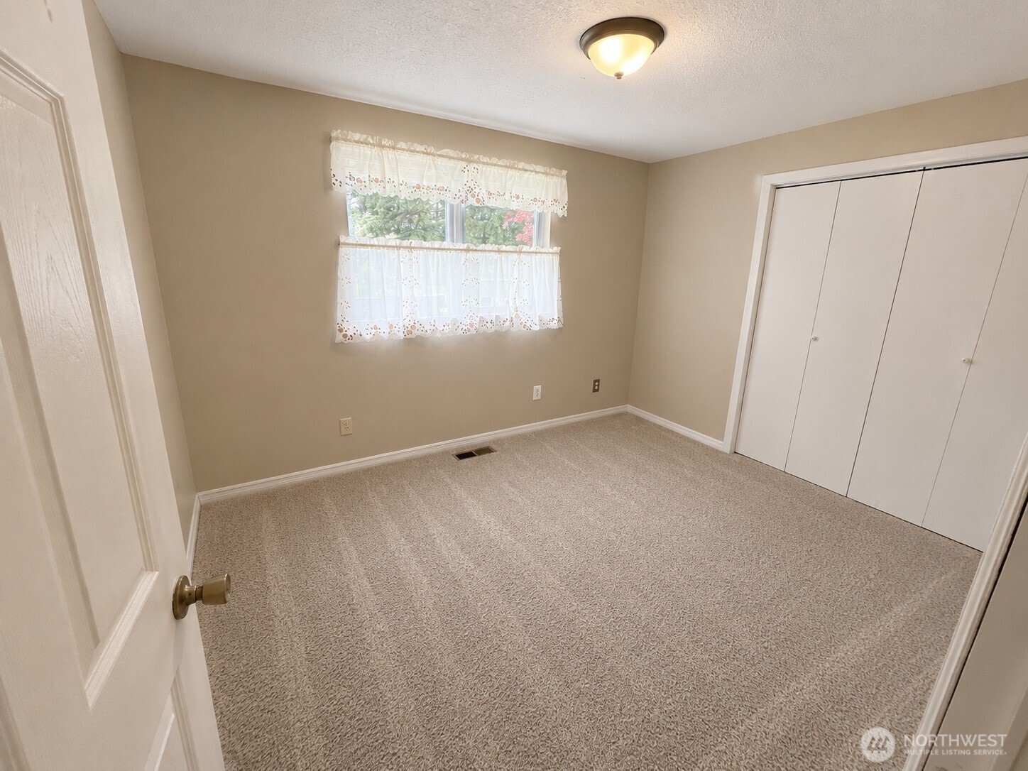 11210 133rd Avenue SE, Rainier, WA 98576