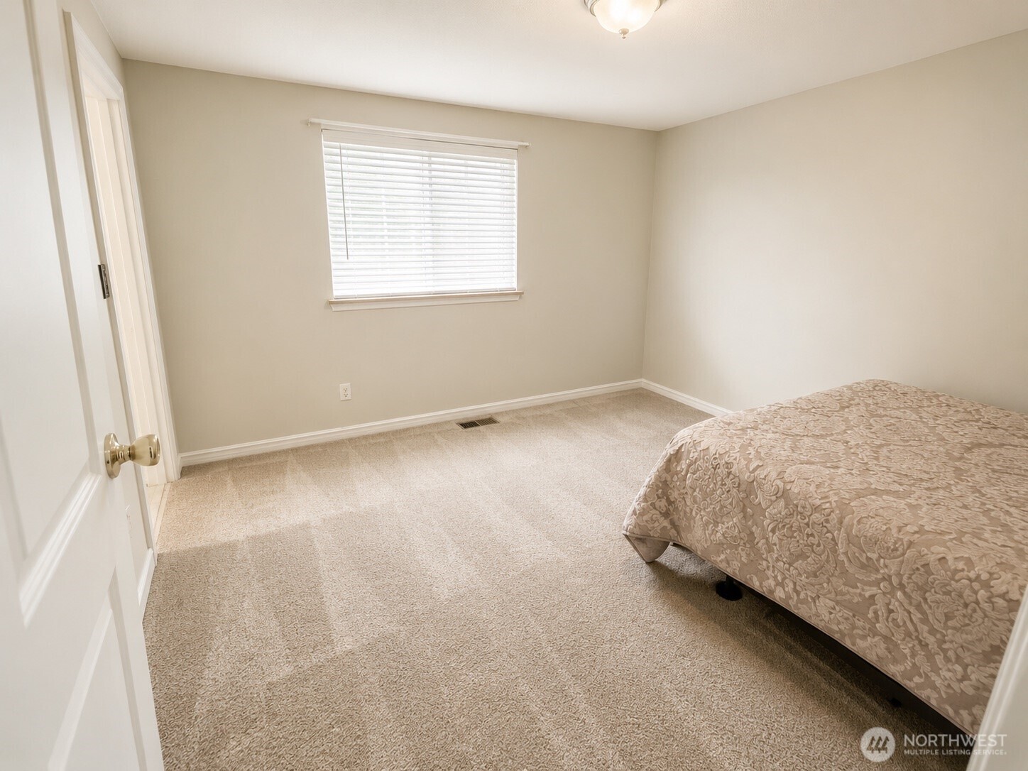 11210 133rd Avenue SE, Rainier, WA 98576