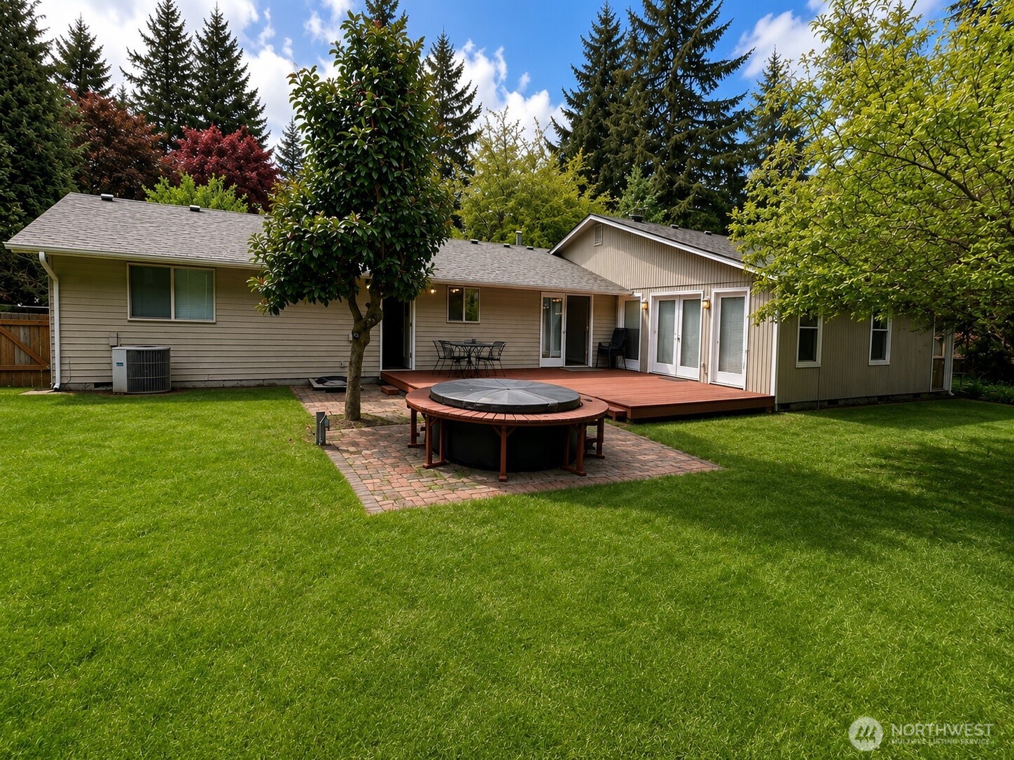 11210 133rd Avenue SE, Rainier, WA 98576