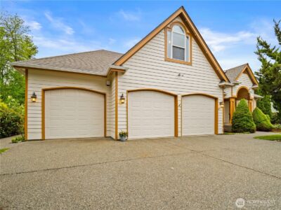 8202 204th Avenue Ct E, Bonney Lake, WA 98391 - Photo 4
