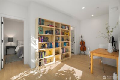2127 2nd Avenue N, Seattle, WA 98109 - Photo 12