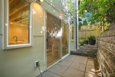 2127 2nd Avenue N, Seattle, WA 98109 - Photo 7