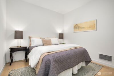 2127 2nd Avenue N, Seattle, WA 98109 - Photo 9
