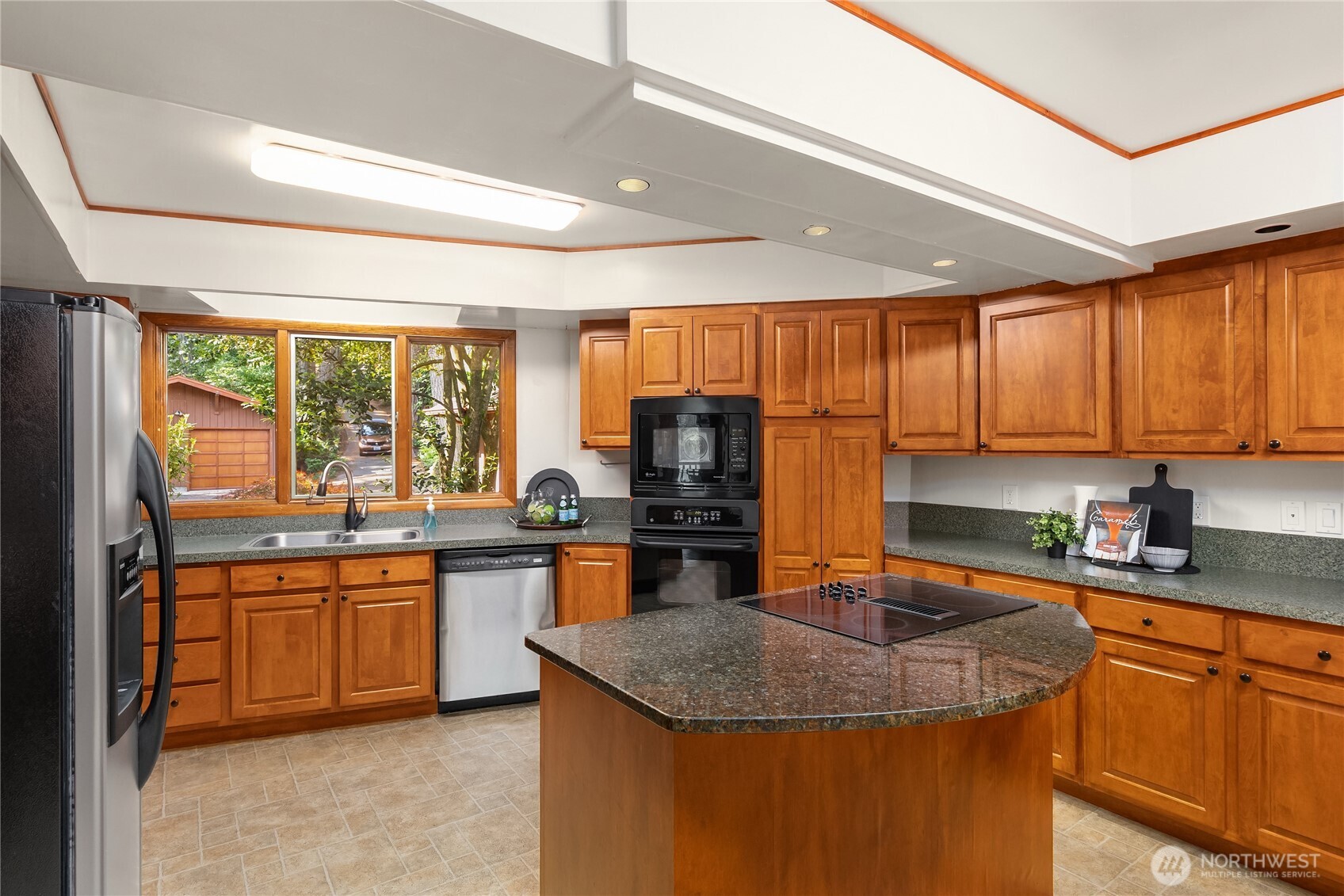 1678 NE Jacobson Road , Poulsbo, WA 98370