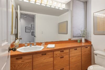 10 E Roanoke Street #8, Seattle, WA 98102 - Photo 11