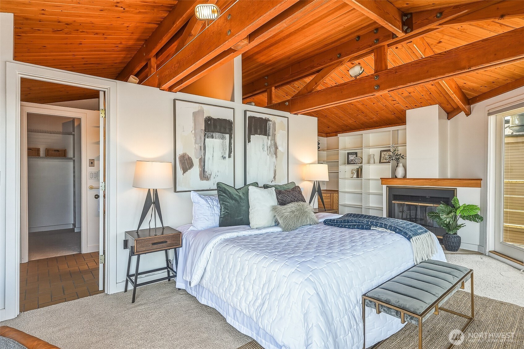 10 E Roanoke Street #8, Seattle, WA 98102