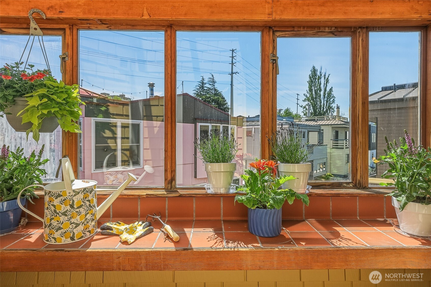 10 E Roanoke Street #8, Seattle, WA 98102