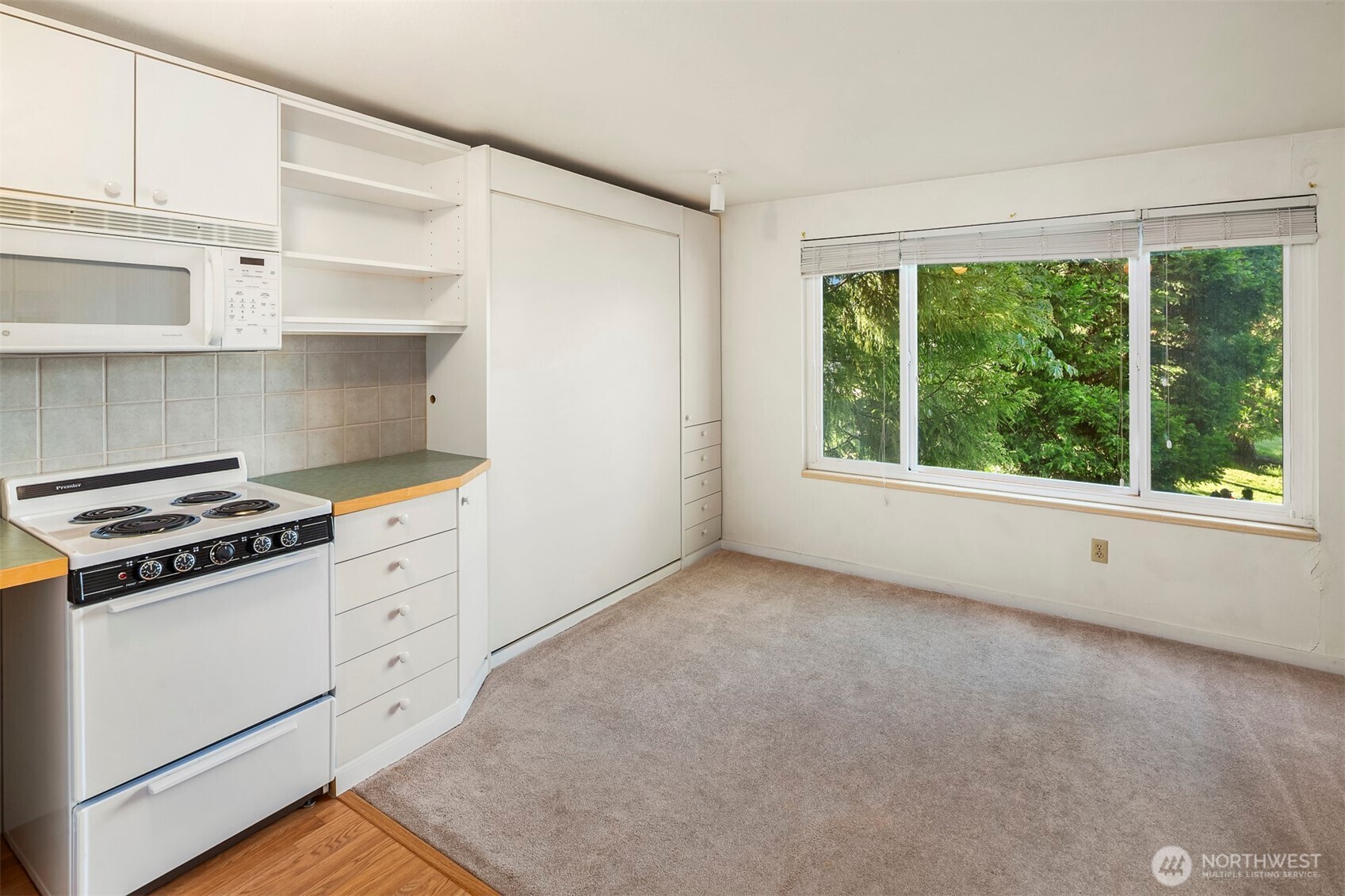 1810 43rd Avenue E #201, Seattle, WA 98112