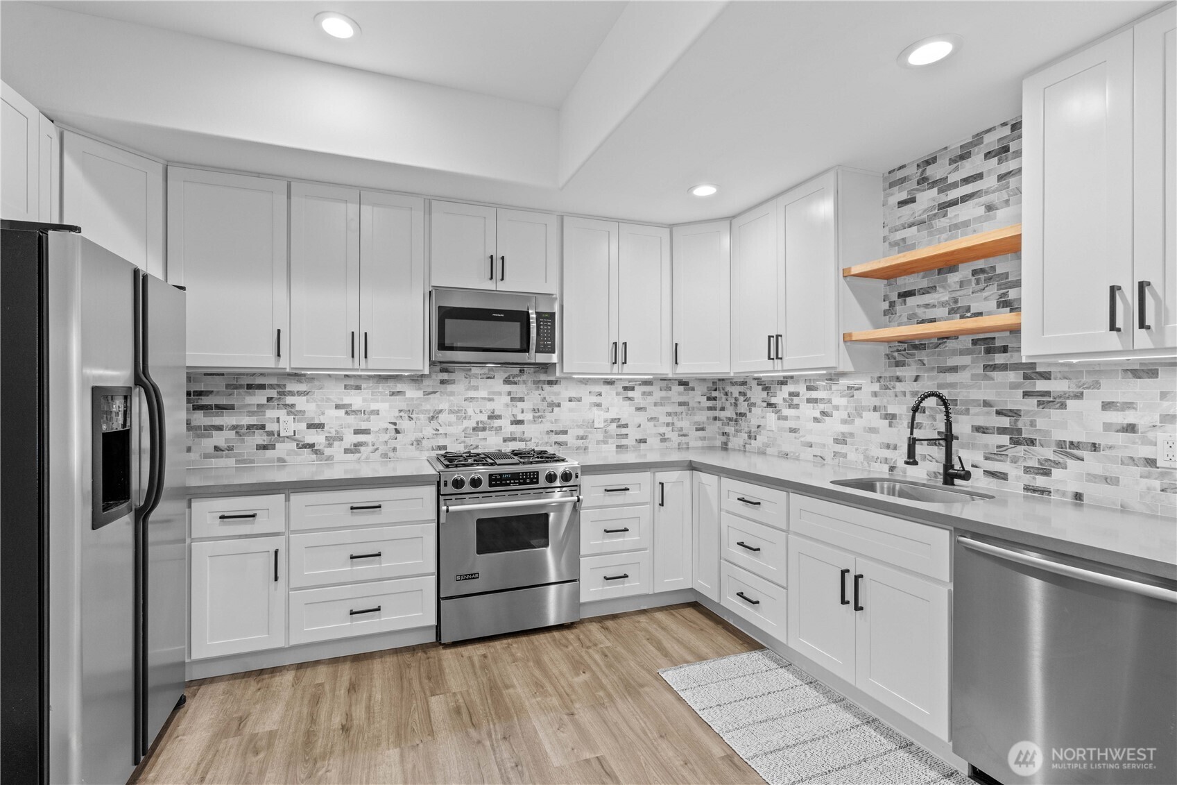 1106 184th Avenue Ct E, Lake Tapps, WA 98391