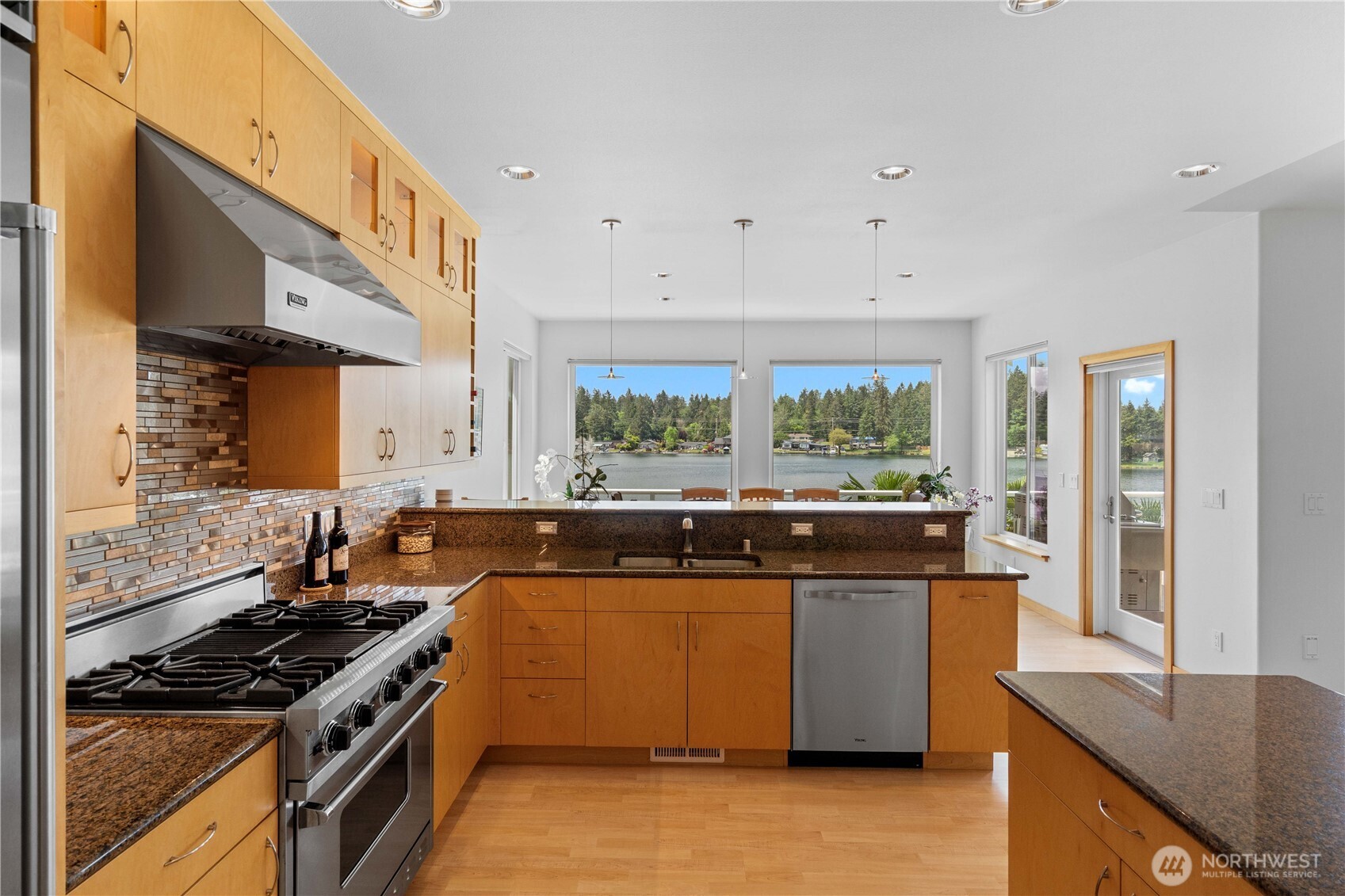 1106 184th Avenue Ct E, Lake Tapps, WA 98391