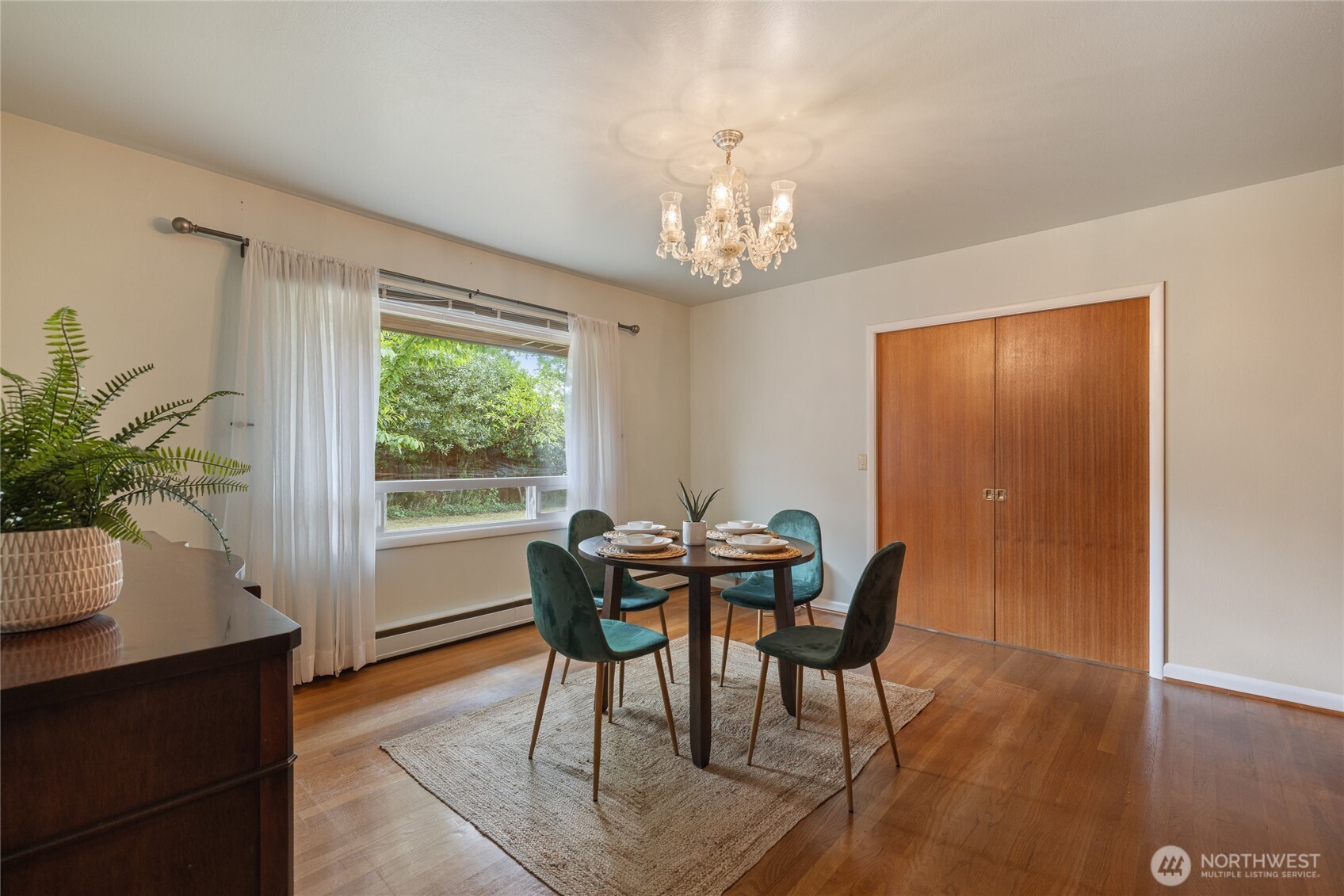 100 W Roanoke Street , Centralia, WA 98531-3430