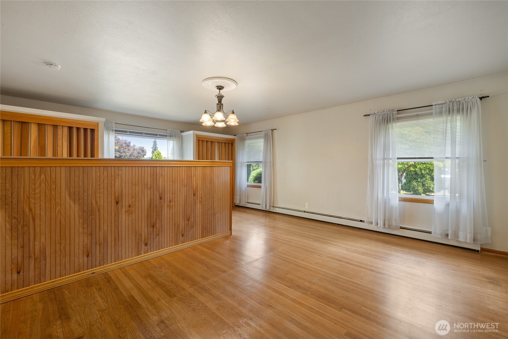 100 W Roanoke Street , Centralia, WA 98531-3430