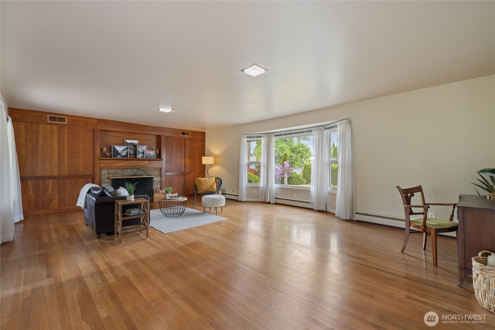 100 W Roanoke Street , Centralia, WA 98531-3430