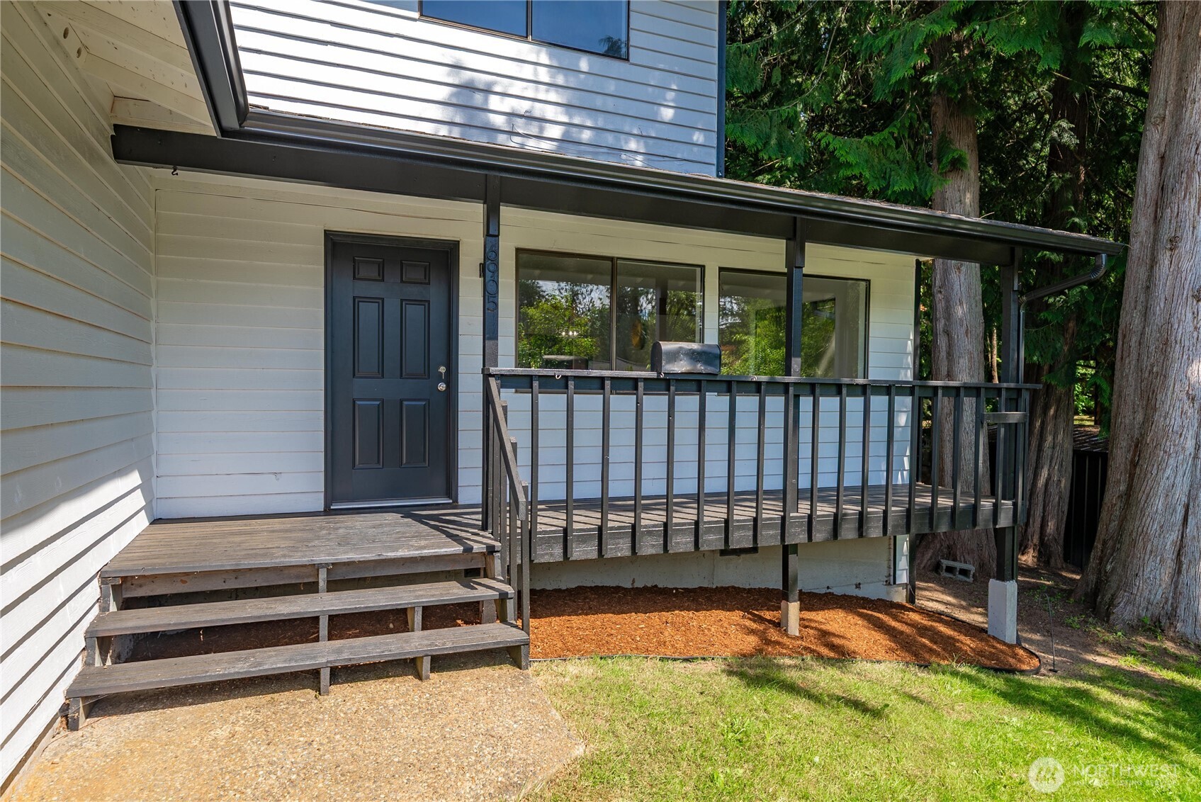 6905 Old Military Road NE, Bremerton, WA 98311