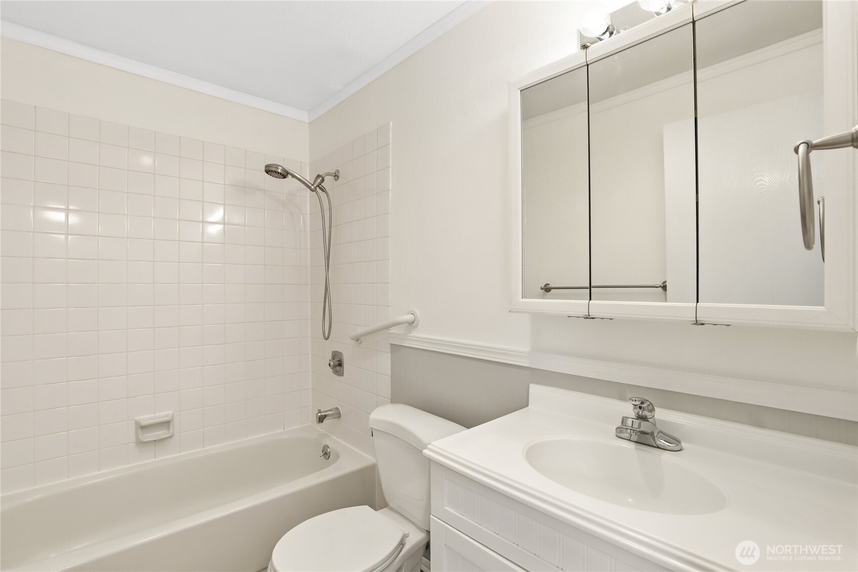 19811 3rd Avenue NW #B27, Poulsbo, WA 98370