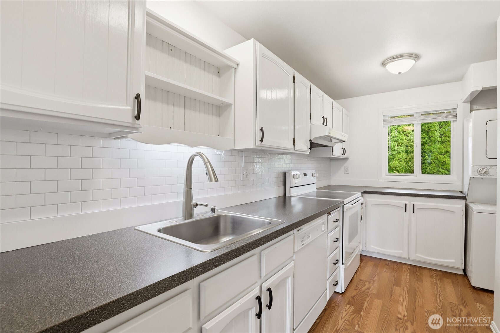 19811 3rd Avenue NW #B27, Poulsbo, WA 98370
