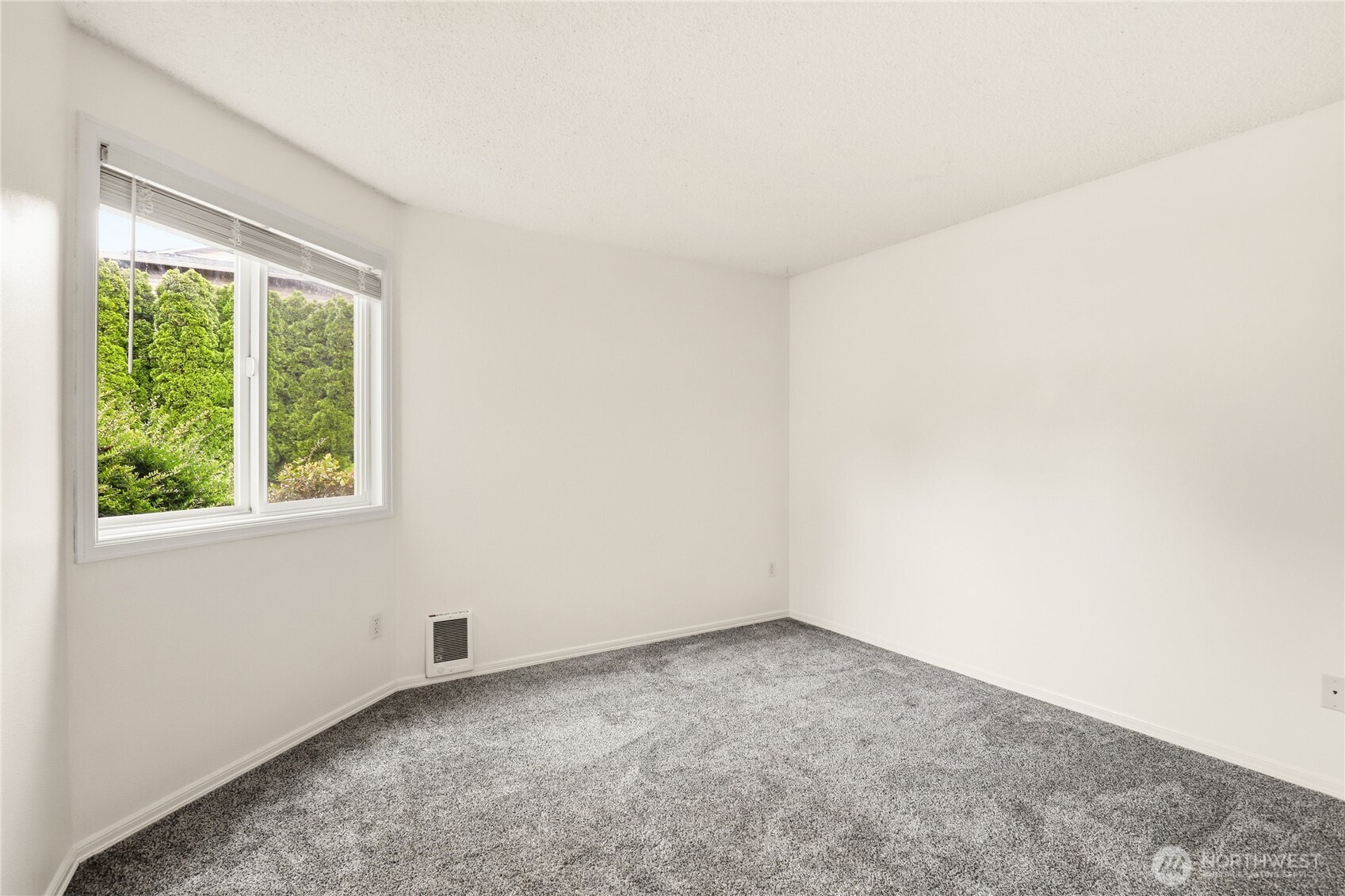 19811 3rd Avenue NW #B27, Poulsbo, WA 98370