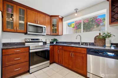 8220 S 120th Street , Seattle, WA 98178 - Photo 19