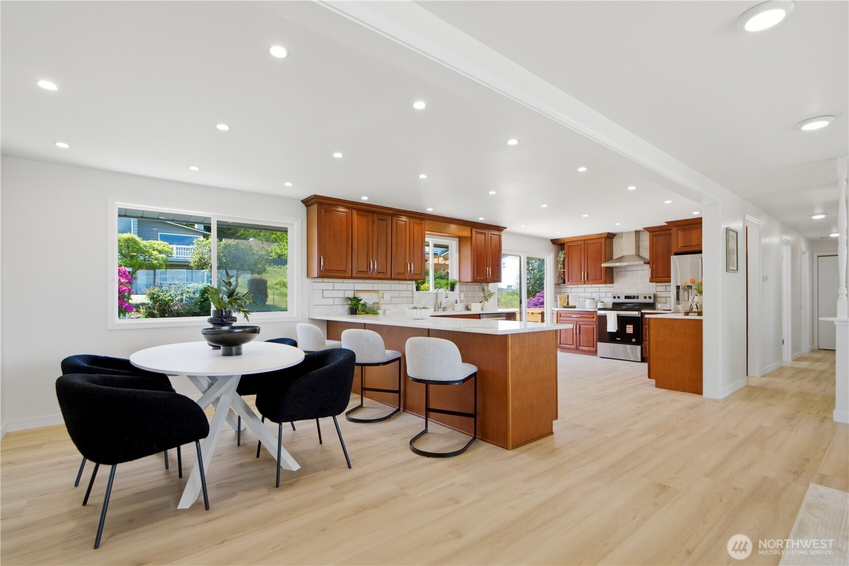8220 S 120th Street , Seattle, WA 98178