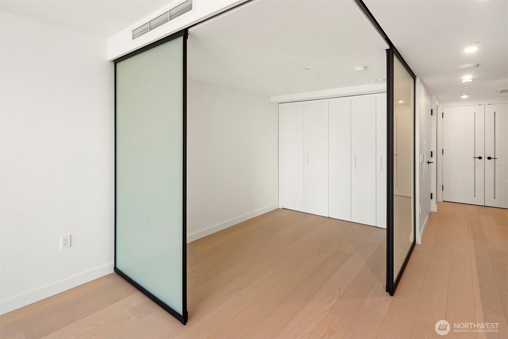 300 Virginia Street #1113, Seattle, WA 98121