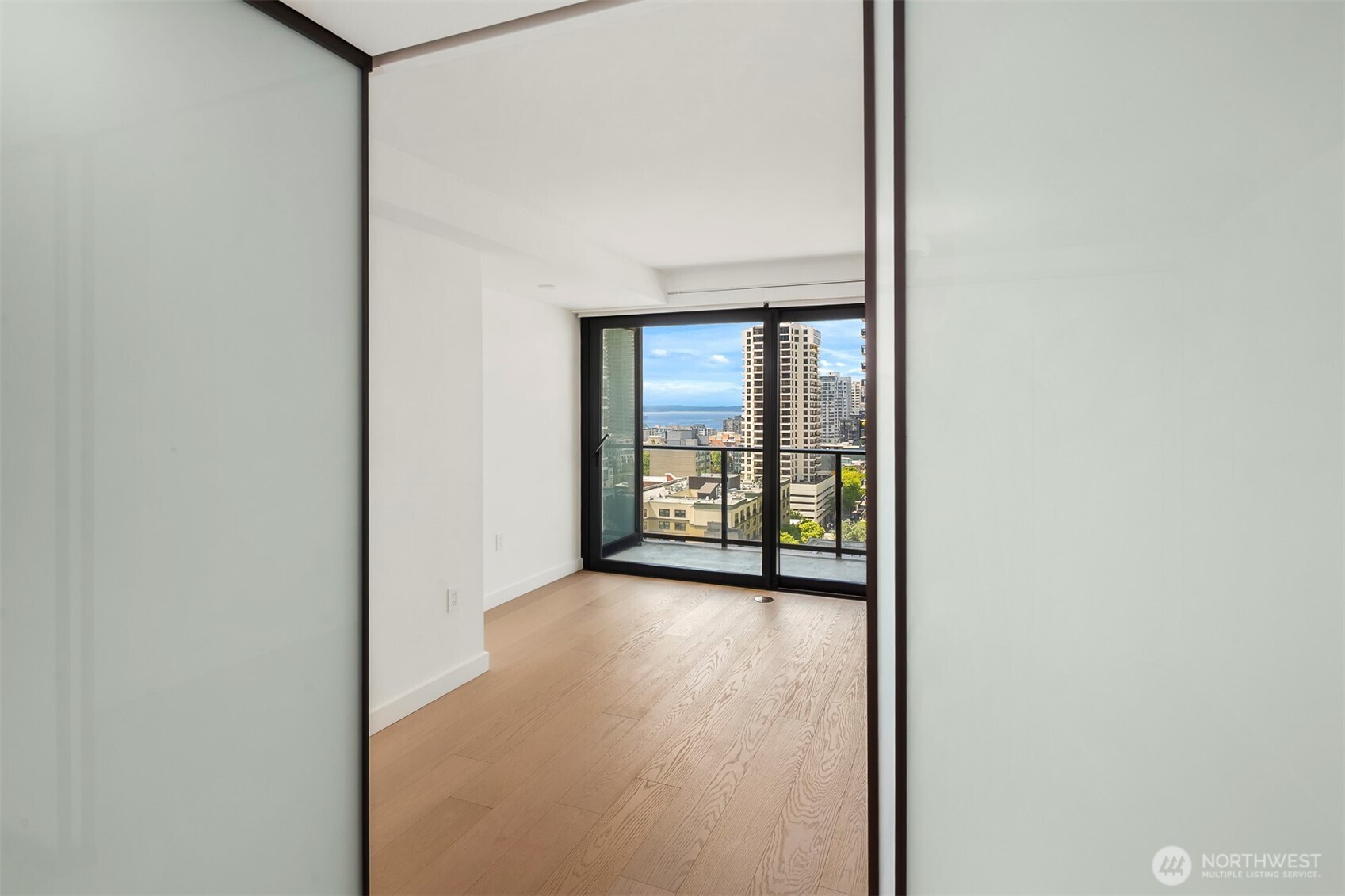 300 Virginia Street #1113, Seattle, WA 98121