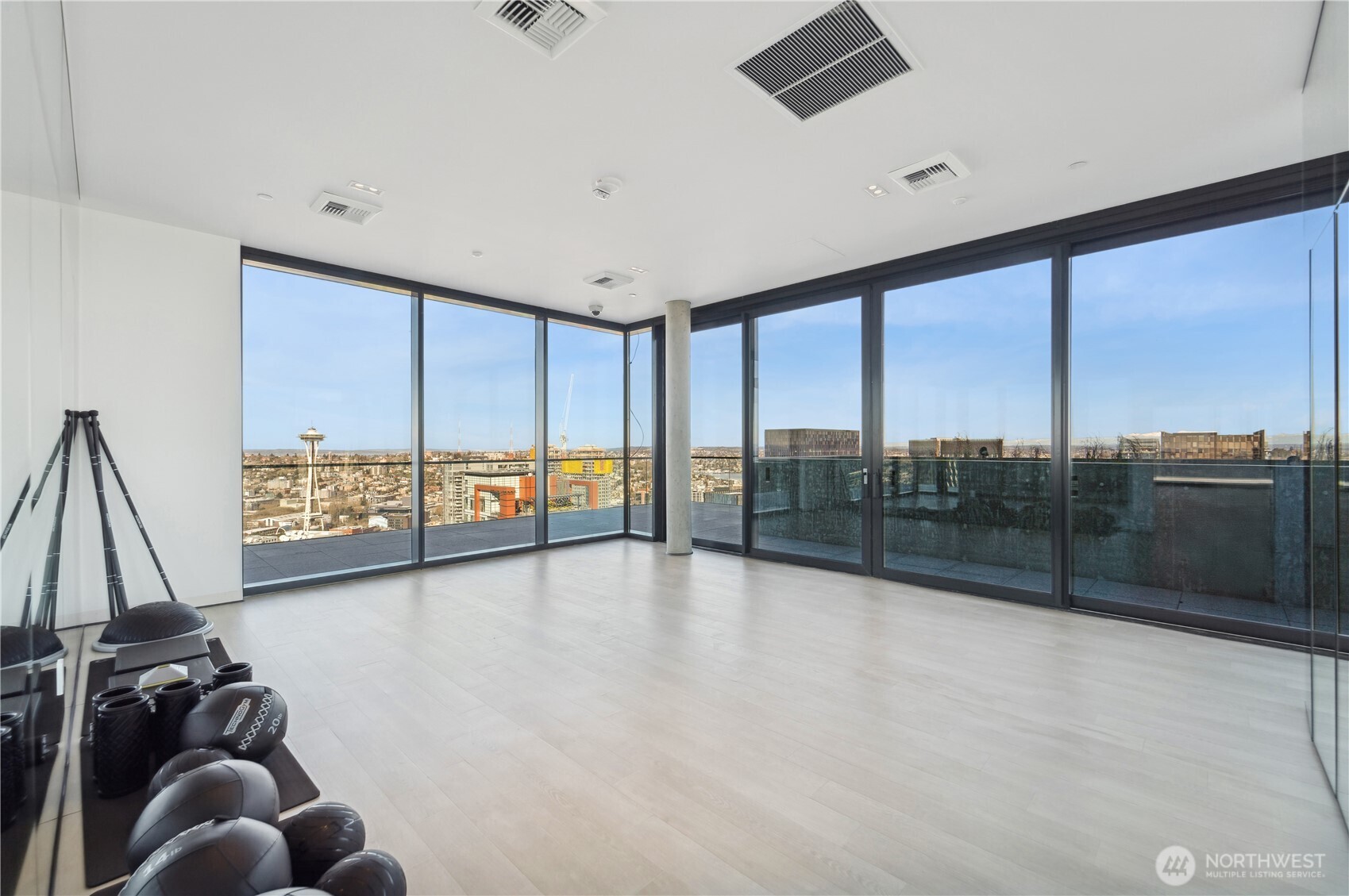 300 Virginia Street #1113, Seattle, WA 98121
