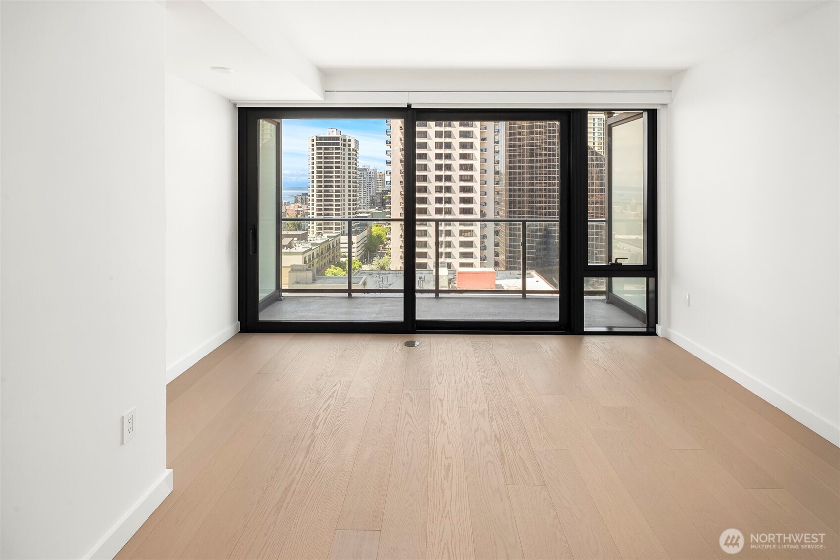 300 Virginia Street #1113, Seattle, WA 98121