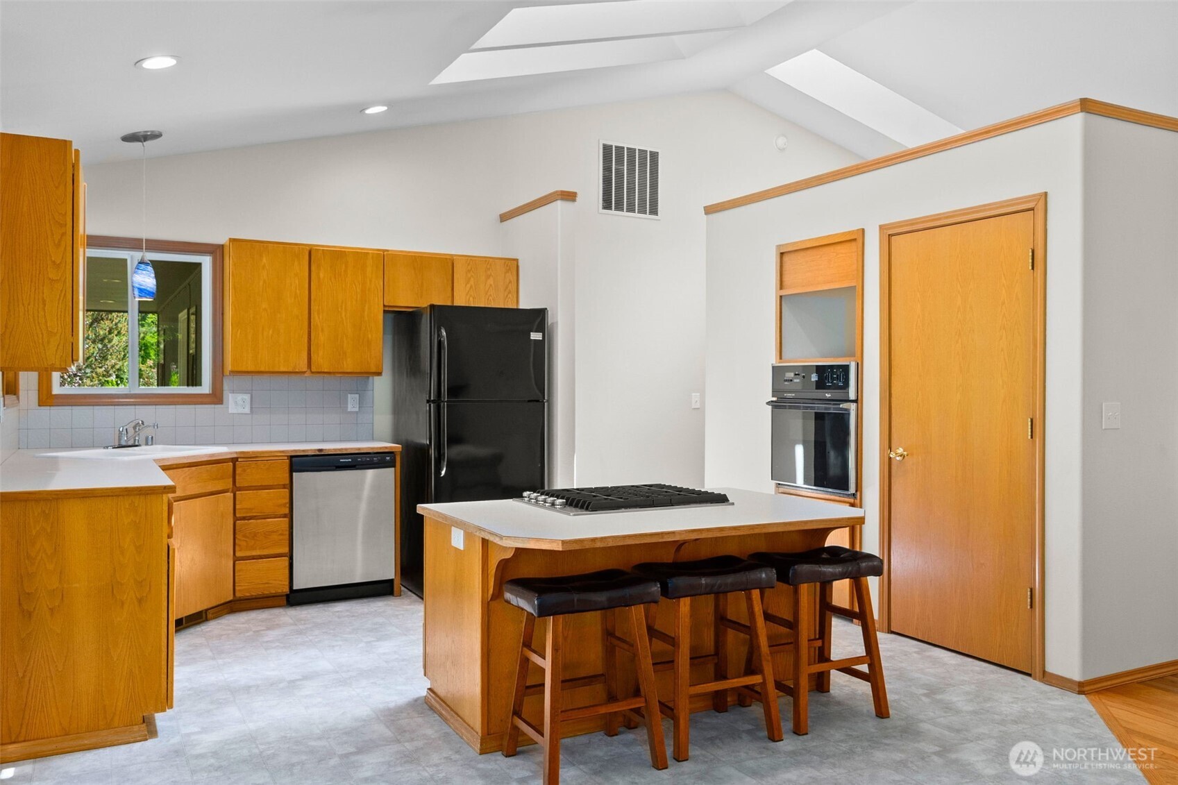 3914 14th Court NE, Olympia, WA 98506