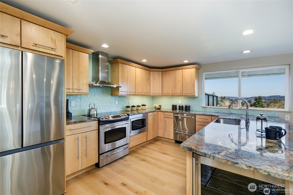 6001 60th Avenue NE, Seattle, WA 98115