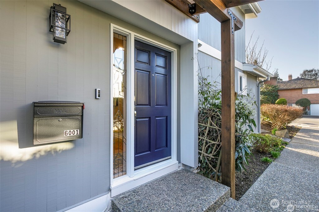 6001 60th Avenue NE, Seattle, WA 98115