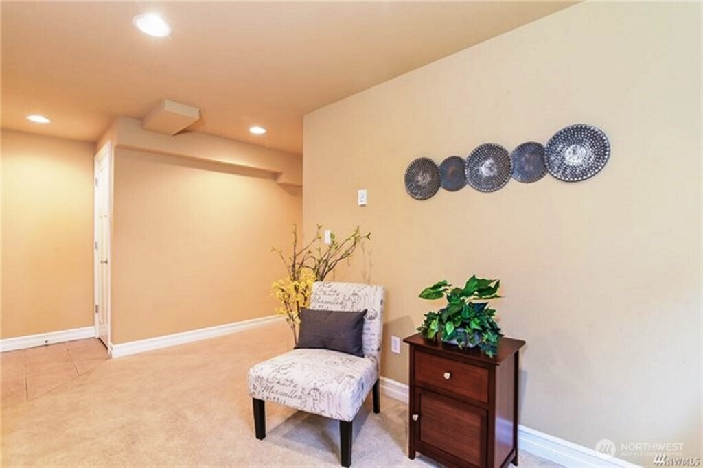 725 N 95th Street #C, Seattle, WA 98103