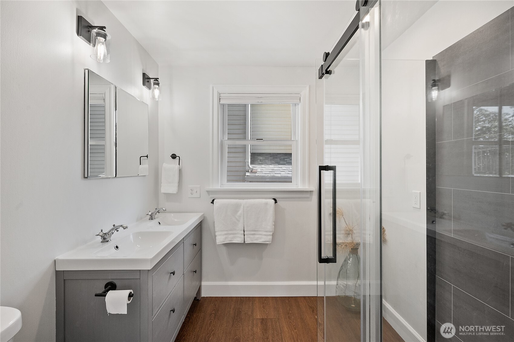 5500 21st Avenue S, Seattle, WA 98108